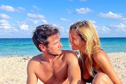 Emanuel Ortega y Julieta Prandi