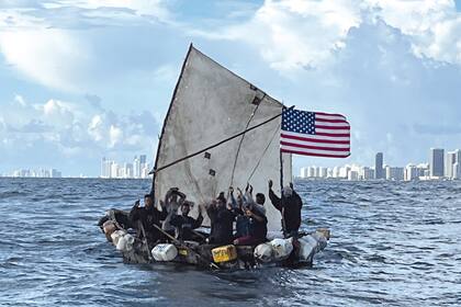 Embarcación con migrantes cubanos frente a Florida, en septiembre