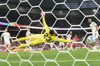 Embolo y Ndoye anotan para que Suiza avance en el Mundial con triunfo fácil de 2-0 sobre Argelia