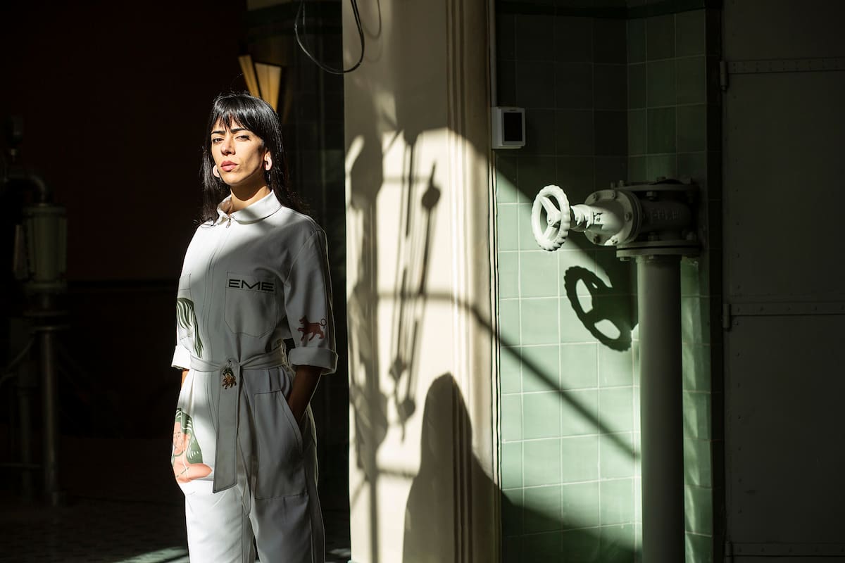 Eme Carranza tiene 33 años y se recibió de diseñadora gráfica en la FADU