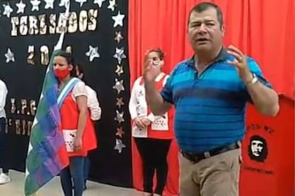 Emerenciano Sena es el líder de un movimiento que promovió la creación de un barrio que lleva su nombre y que recibió fondos millonarios del gobierno de Jorge Capitanich