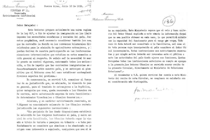 La Circular 11 que prohibía el ingreso de refugiados políticos.