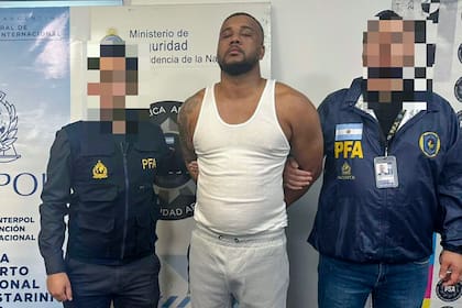 Emerson fue detenido en el aeropuerto internacional de Ezeiza