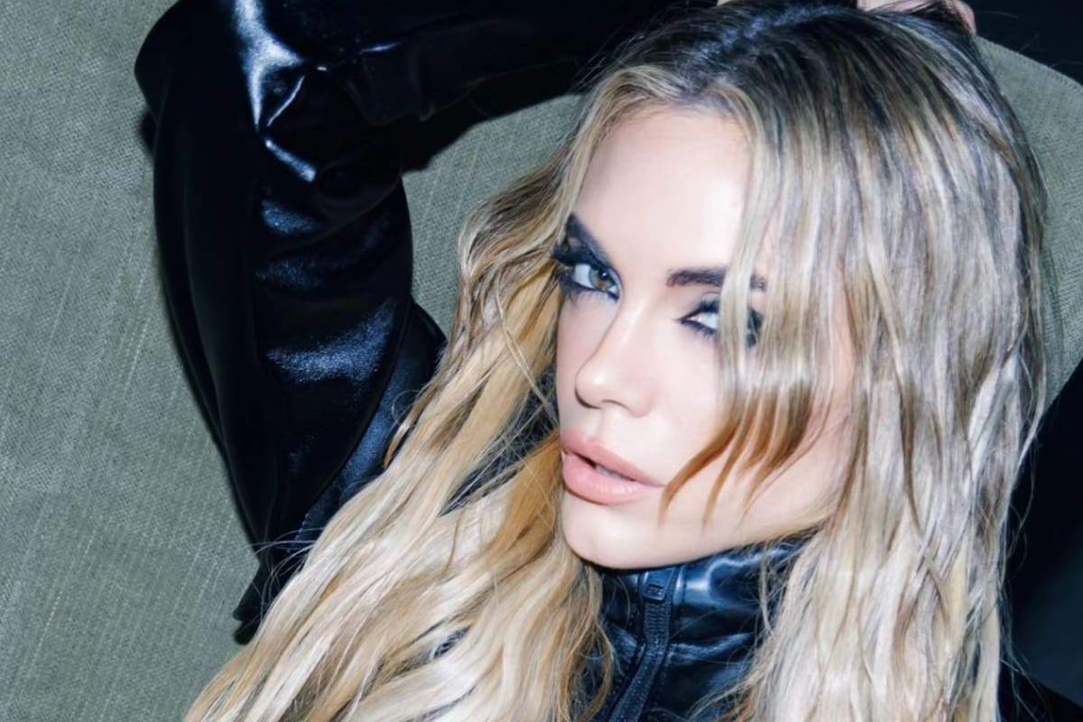 Emilia Attias deslumbró con su look para el videoclip de la nueva canción de Paulo Londra y Rusherking (Foto: Instagram @emilia_att)