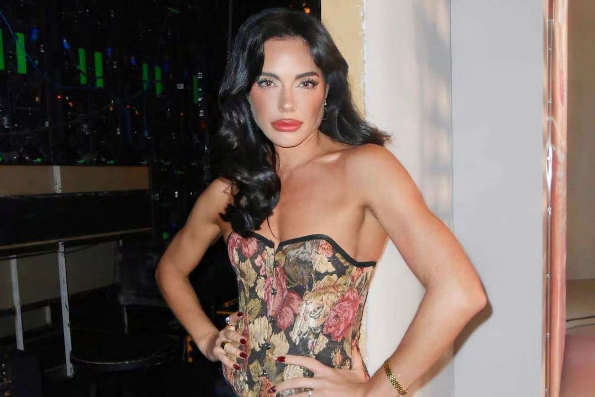 Emilia Attias se mostró muy feliz acompañada de un hombre