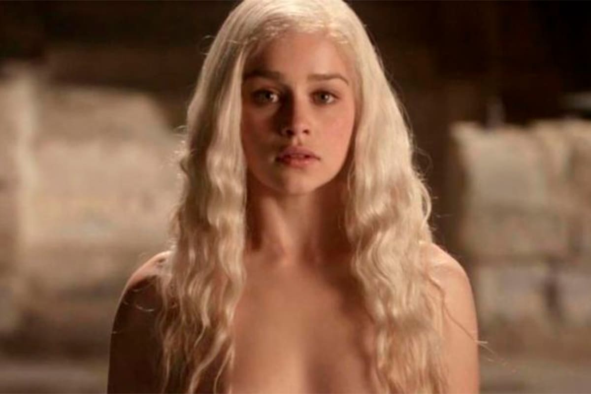 Emilia Clarke confesó que fue presionada para desnudarse durante el rodaje de Game of Thrones