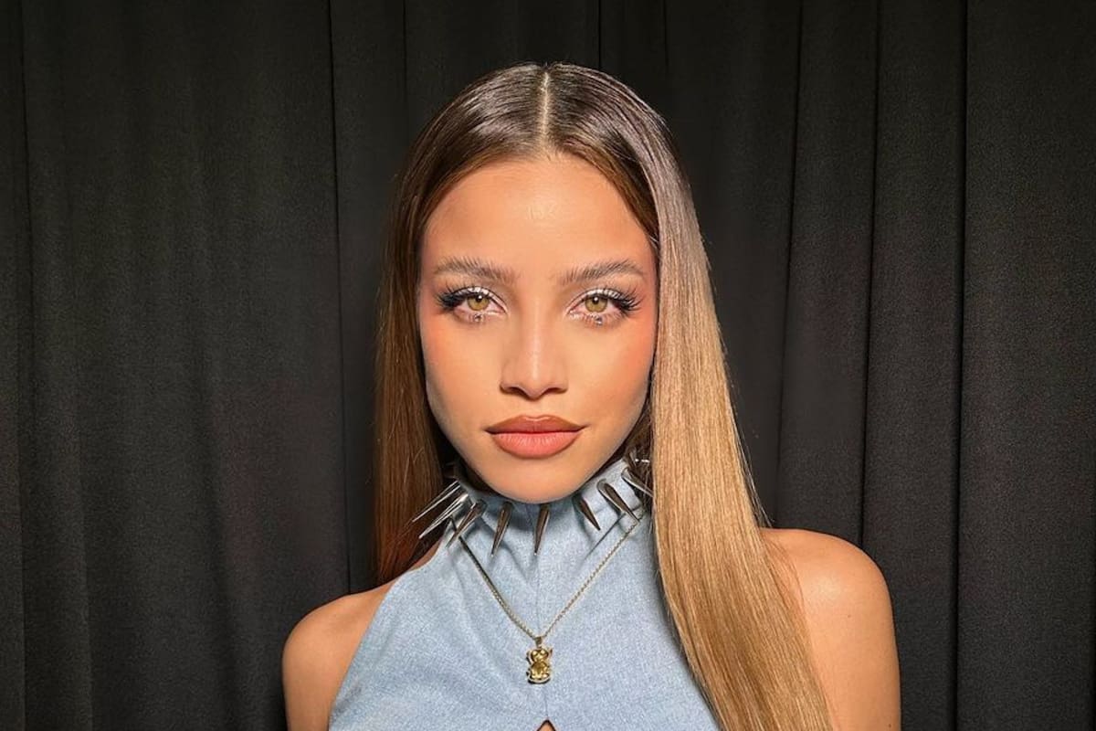 Emilia Mernes visitó París con Duki y promocionó su show en Vélez