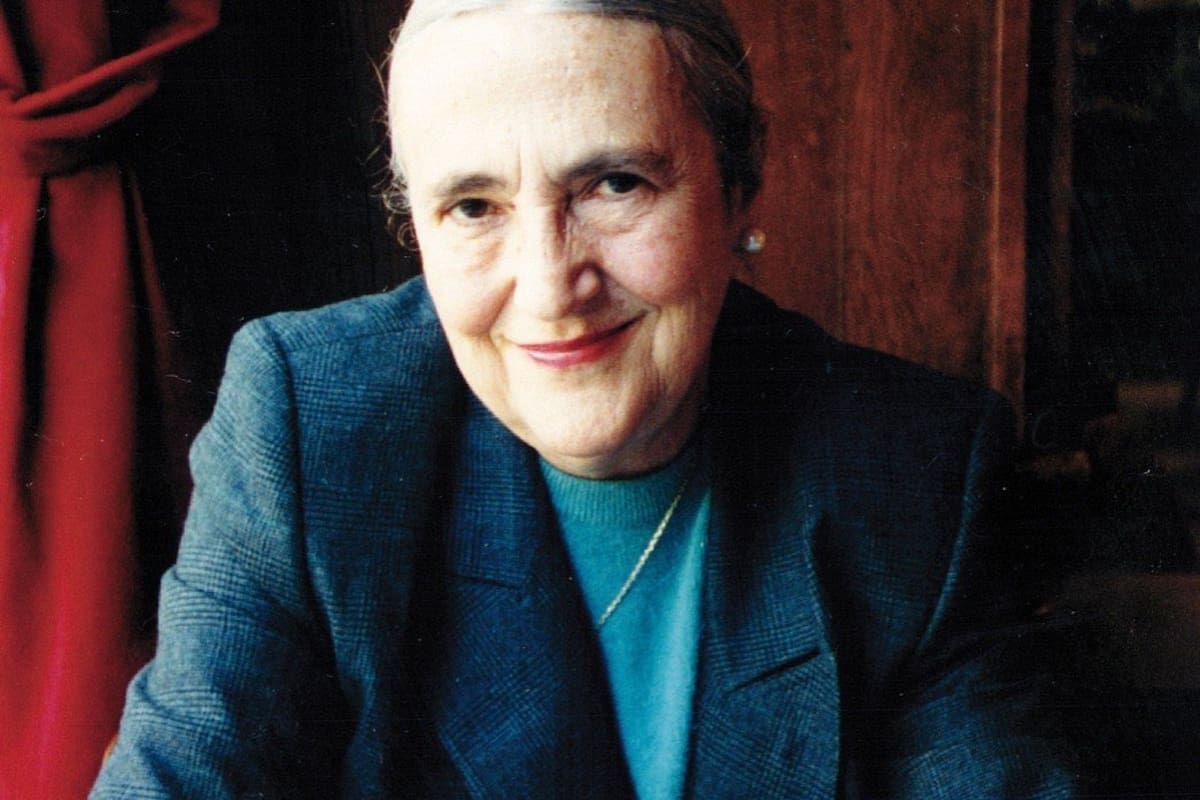 Emilia Puceiro de Zuleta es miembro de número de la Academia Argentina de Letras y correspondiente por Hispanoamérica de la Real Academia Española