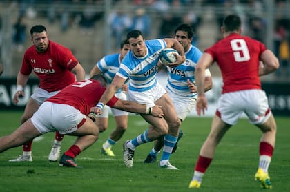 Emiliano Boffelli ataca en el antecedente de los Pumas vs. Gales en San Juan: fue en junio de 2018, cuando con varios suplentes el visitante se impuso por 23-10.