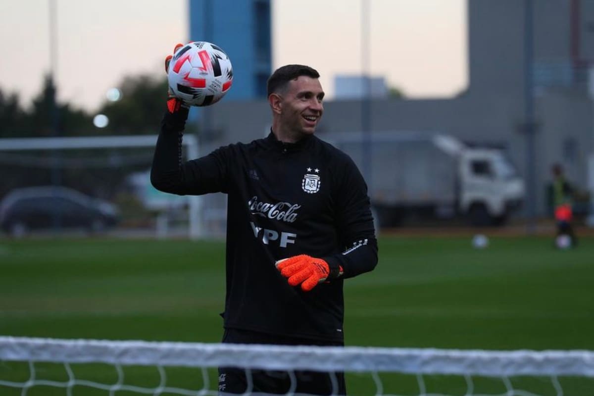 Emiliano Dibu Martínez habló sobre la polémica definición por penales de Australia con Perú