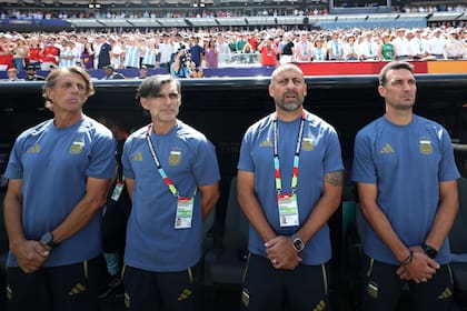 Emiliano "Dibu" Martínez sostuvo que el equipo respetará lo que decida Scaloni junto con su cuerpo técnico