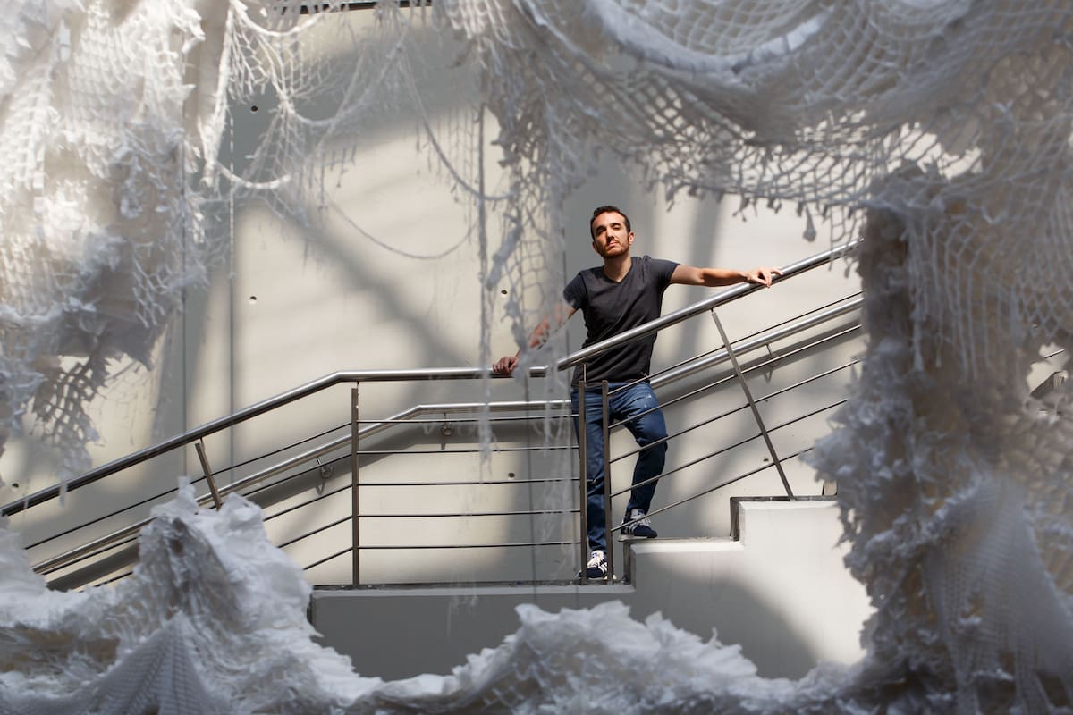 Emiliano Dionisi, en la Usina del Arte, donde dirige Mabel, uno de sus tantos espectáculos