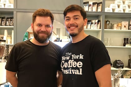 Emiliano Escudero e Ignacio Oporto se reinventaron durante la pandemia y consiguieron vender cuatro franquicias