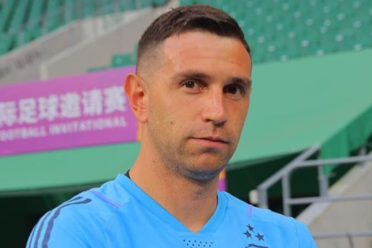 Emiliano Martínez mostró en las redes cómo es la pileta de su casa