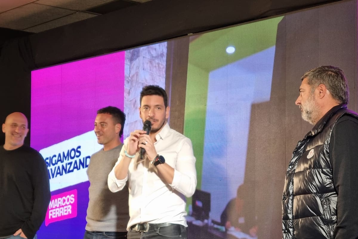 Emiliano Yacobitti, Rodrigo de Loredo, Marcos Ferrer y Daniel Angelici celebraron en el búnker de la UCR de Río Tercer