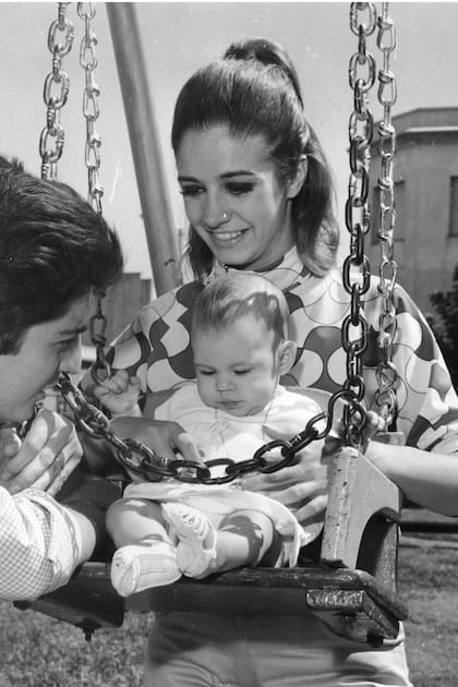 Emilio Comte y Silvia Merlino con su hija Karina