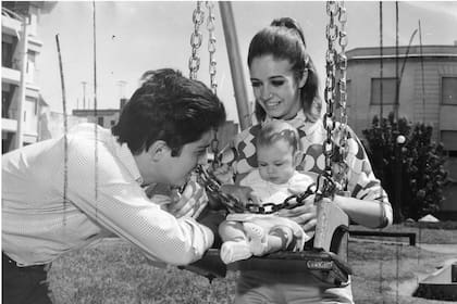 Emilio Comte y Silvia Merlino con su hija mayor, Gaby