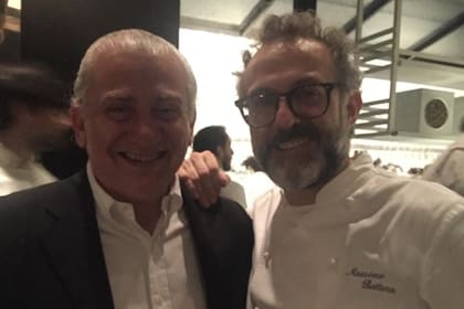 Emilio Garip junto al chef Massimo Bottura
