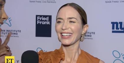 Emily Blunt participó del evento benéfico organizado por el American Institute for Stuttering (AIS) y contó detalles de la tan esperada secuela (Foto: Captura Entertainment Tonight)