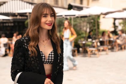 Emily en Paris regresa con una nueva temporada (Foto Instagram @netflixes)