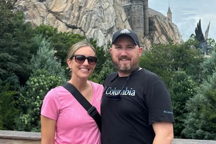 Emily gana más de 200 mil dólares al año