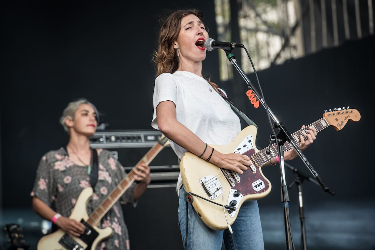Emily Kokal, la guitarrista y cantante de Warpaint, habló con RS luego de tocar en el Personal Fest