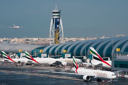 Emirates anunció la cancelación de vuelos desde y hacia Estados Unidos por “preocupaciones operativas"