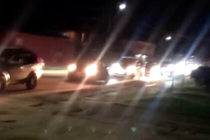 Emiten alerta de tsunami tras fuerte terremoto cerca de Tonga