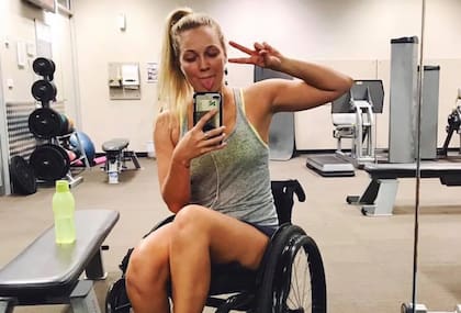 Emma Carey, en silla de ruedas, en plena recuperación