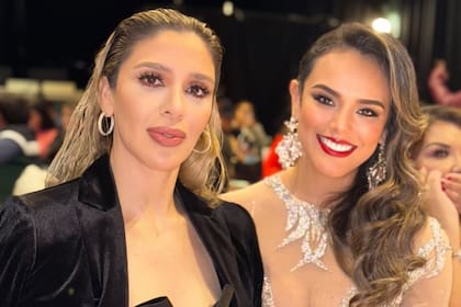 Emma Coronel junto a Virgina Ergueta, también parte del jurado de Miss Guatemala 2024