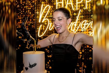 Emma, la hija de Denise Dumas y Campi, celebró su 15 cumpleaños en una fiesta ambientada en Harry Styles.
