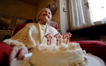 Emma Morano llegó a festejar su cumpleaños 117 en Italia (Foto: @AawazSean)