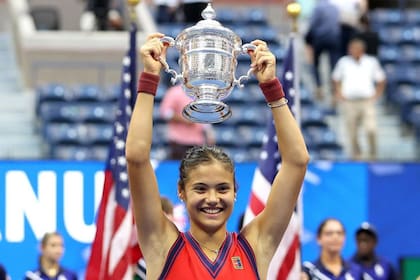 Emma Raducanu ganó su primer Grand Slam e hizo historia en el tenis