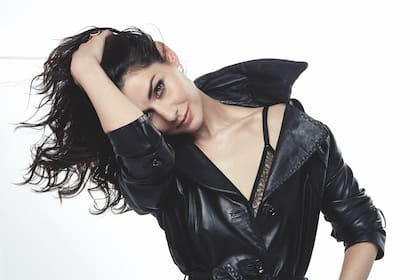 Emma Shaplin: su gran frustración, su fascinación por los murciélagos y sus comienzos lejos del crossover lírico-pop