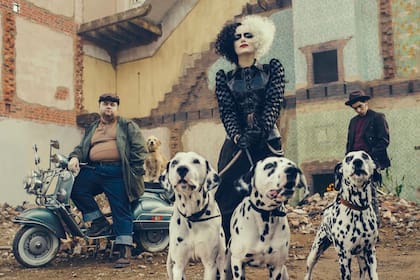 Emma Stone como Cruella Deville