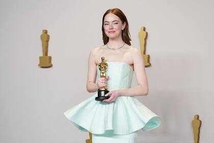 Emma Stone ganó el premio Oscar por "Mejor Actriz" por su participación en Pobres Criaturas