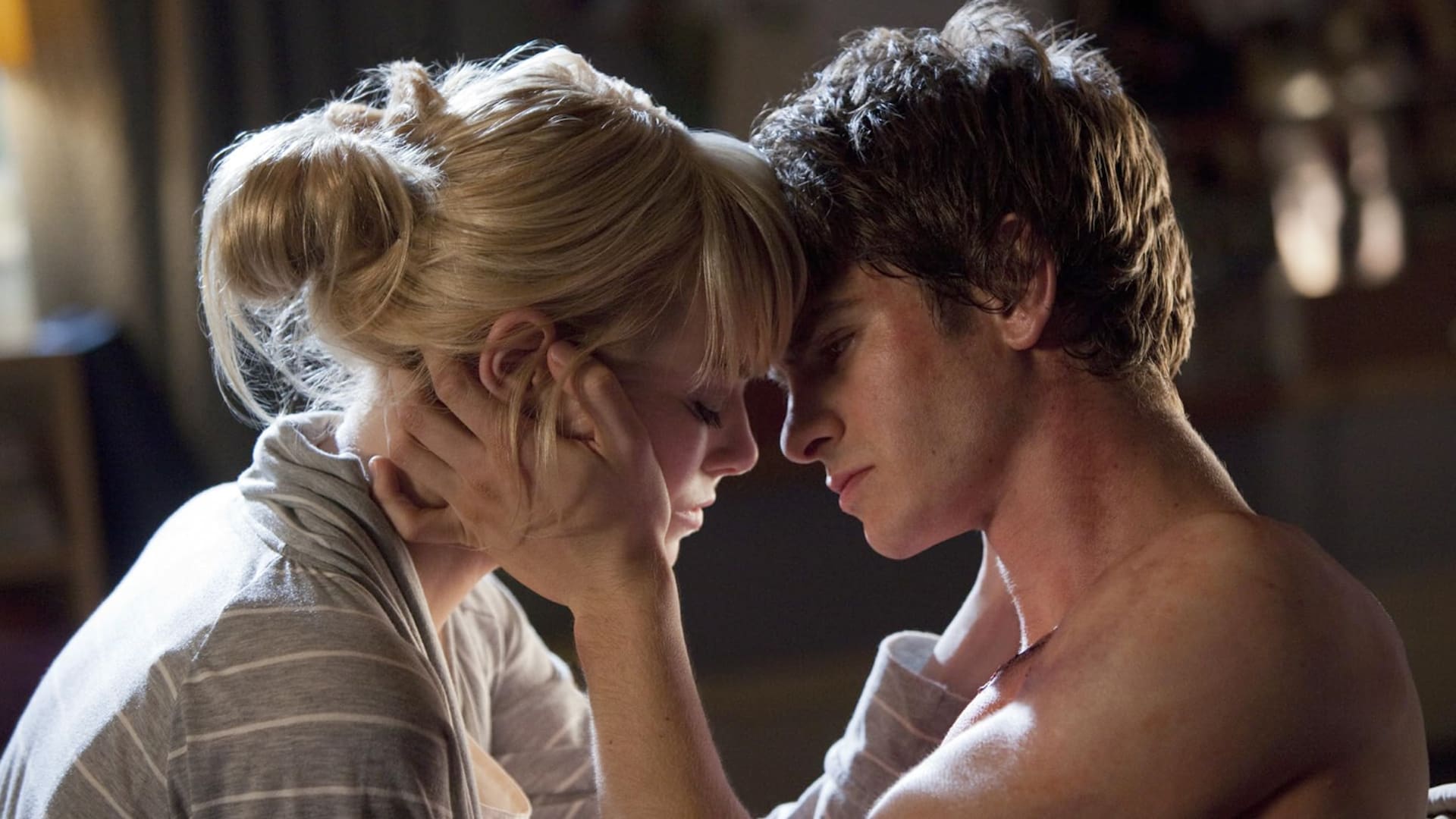 Emma Stone y Andrew Garfield en El sorprendente Hombre Araña (2012), producción en la que se conocieron y en donde empezaron su historia de amor
