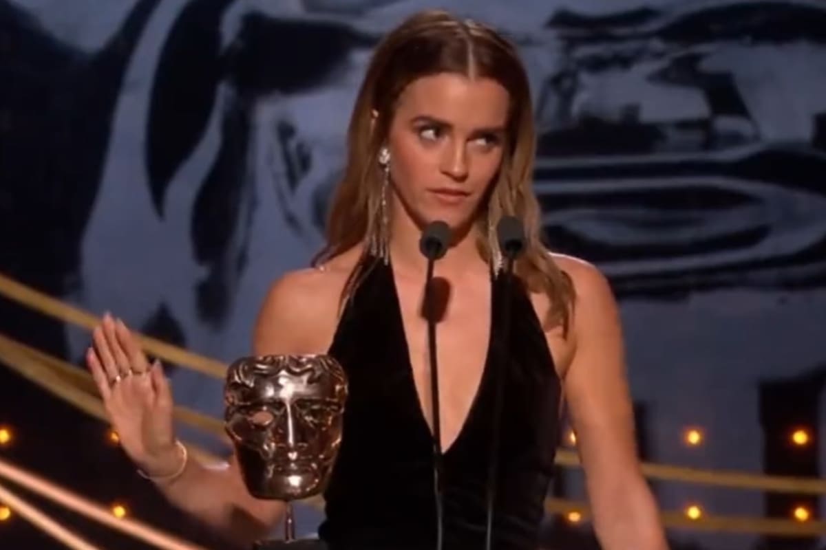 Emma Watson lanzó una curiosa dedicatoria en los BAFTA 2022 (Captura de video)