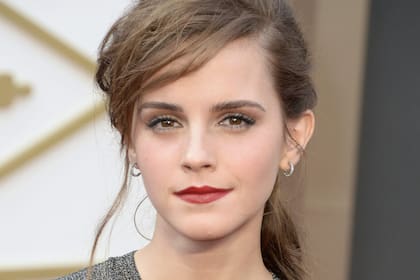 Emma Watson regresó al Colegio Hogwarts de Magia y Hechicería 20 años después del estreno de la primera película