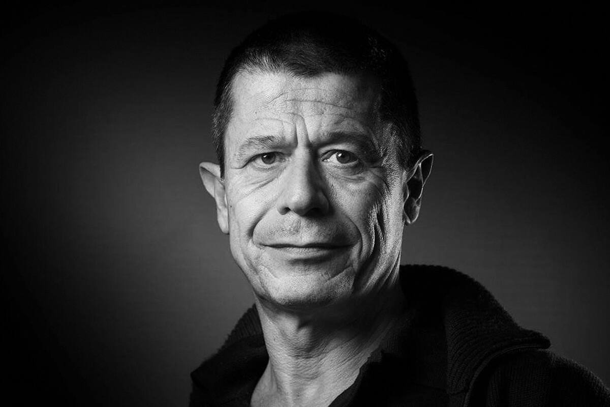 Emmanuel Carrère acaba de publicar la polémica "Yoga" (Anagrama)