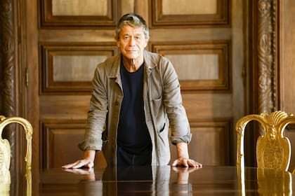 Emmanuel Carrère, asegura: "No sé si busco la verdad; busco contar"