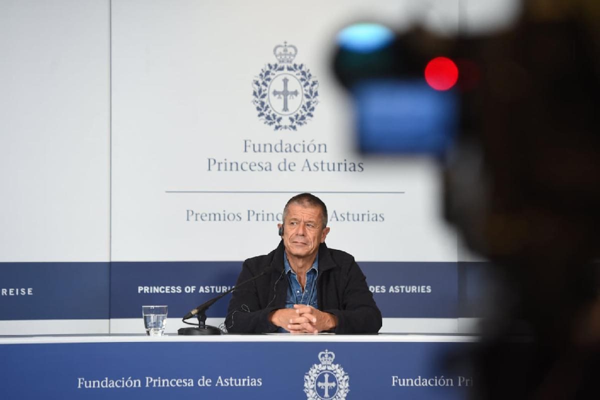 Emmanuel Carrère se refirió a la polémica en torno a su última novela en la rueda de prensa de los Premios Princesa de Asturias