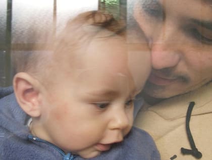 Emmanuel horvilleur con André, su hijo junto a Celeste Cid