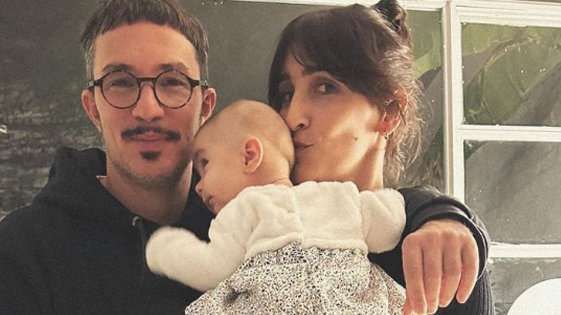 Emmanuel Horvilleur, feliz con su beba Marion y con su nuevo disco, que presentará este sábado en el Estadio Obras