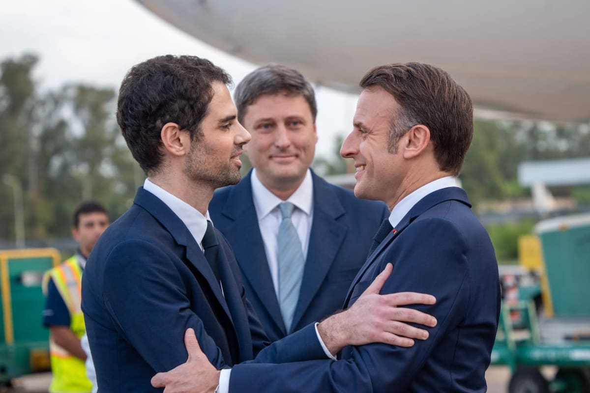 Emmanuel Macron saluda al embajador argentino en Francia, Ian Sielecki