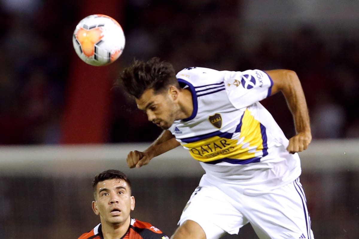 Emmanuel Mas lleva dos años y medio en Boca, pero nunca se consolidó; el sanjuanino siempre corrió desde atrás en la competencia con Frank Fabra cuando el colombiano estuvo sano.