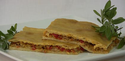 La empanada gallega de atún es una preparación que permite no comer carne roja en Semana Santa