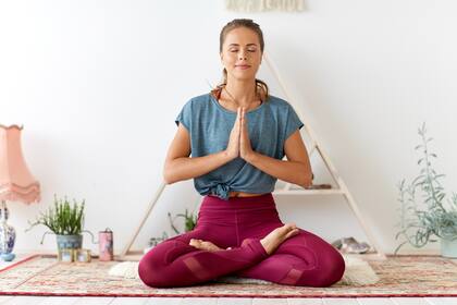 ¿Empezás un deporte y lo dejás, no te concentrás en las clases de gimnasia, te da pereza salir a correr? Entrenando nuestra mente podemos lograr una atención plena que nos permita concentrarnos en el momento presente y desarrollar la práctica deportiva sin distracciones.