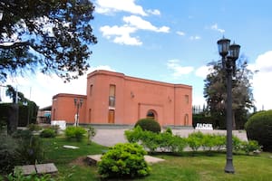 Empezó como casona de veraneo de la familia Guiñazú y hoy alberga dos mil obras de arte