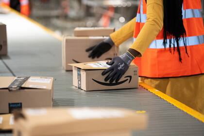 Empleados del centro logístico de Amazon en Alabama, Estados Unidos, rechazaron la sindicalización en una votación que contó con la participación de 3215 de los 5800 trabajadores